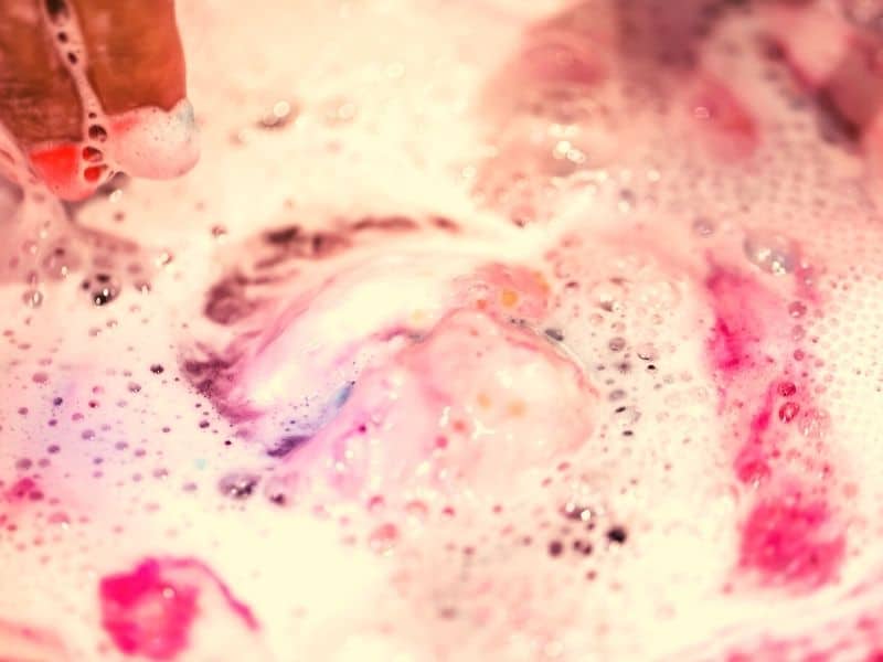 How To Make Bath Bombs Fizz Longer