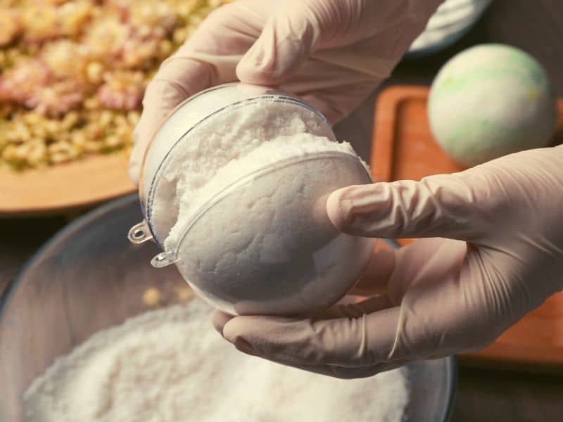how to get bath bombs out of molds