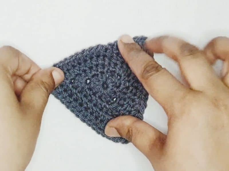 how to crochet a triangle